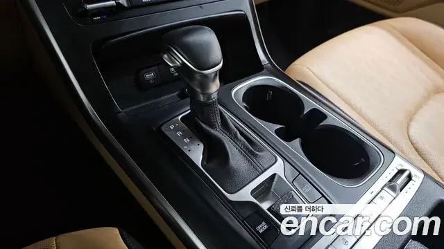 Kia Carnival 2022 — Şəkil 10/30