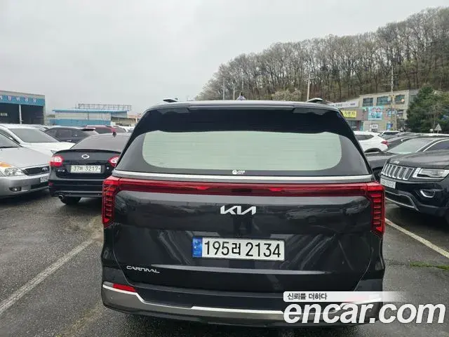 Kia Carnival 2024 — Şəkil 10/20