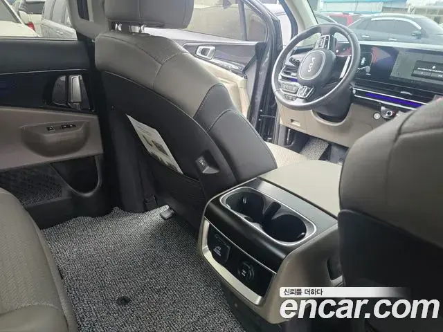 Kia Carnival 2024 — Şəkil 16/20