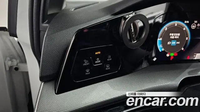 Volkswagen Golf 2025 — ფოტო 19/34