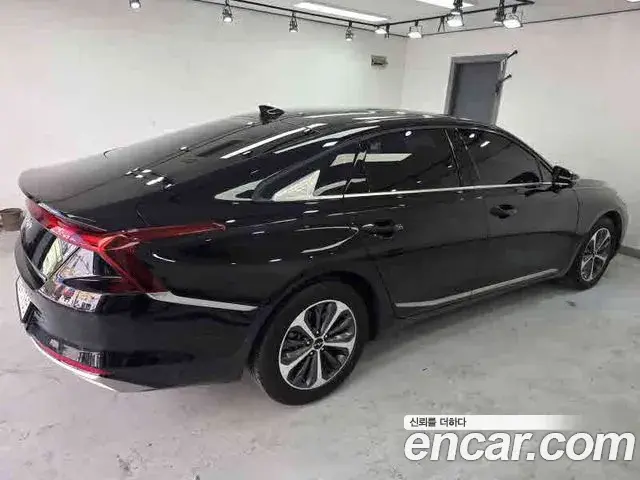 Kia K8 2022 — Photo 8/20