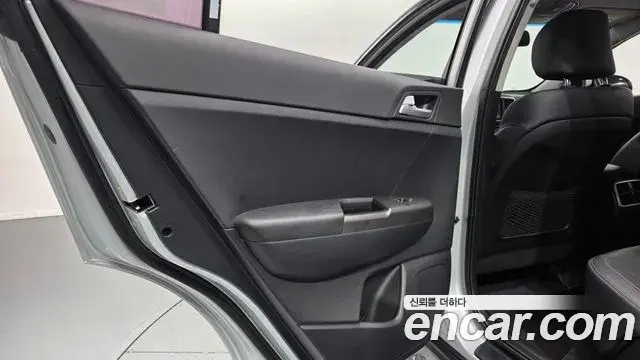Kia Sportage The Bold 2020 — ფოტო 22/30