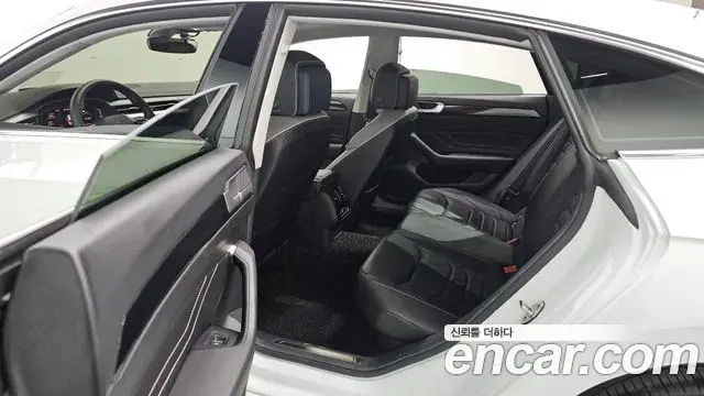 Volkswagen Arteon 2022 — Şəkil 29/32