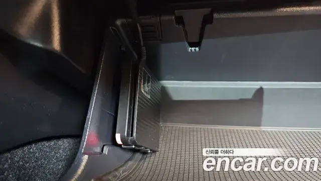 Volvo XC40 2021 — Photo 8/33