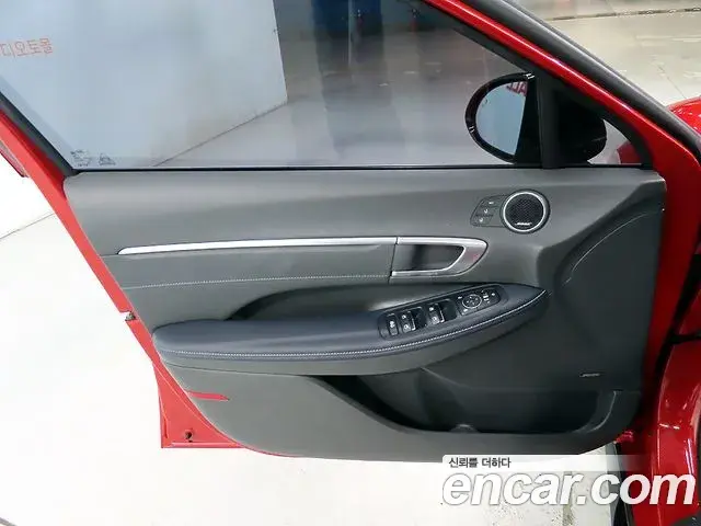 Hyundai Sonata 2020 — Фото 13/20