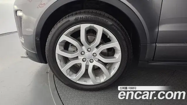 Land Rover Range Rover Evoque 2019 — Photo 15/20