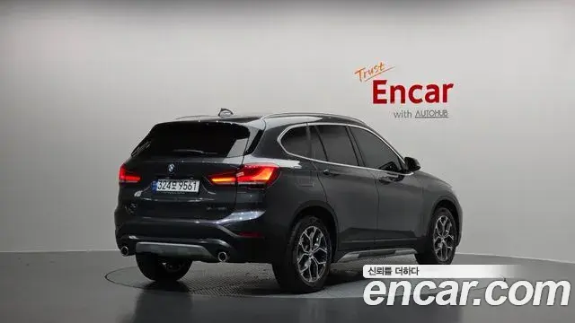 BMW X1 2022 — Photo 22/31