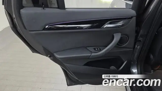 BMW X1 2022 — Photo 9/31