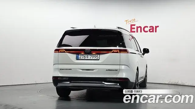 Kia Carnival 2021 — Фото 4/20