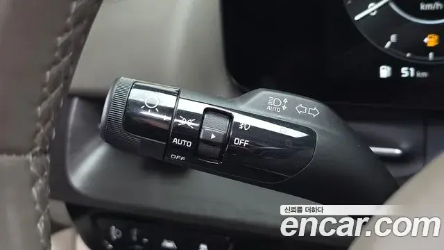 Kia Carnival 2021 — ფოტო 3/32