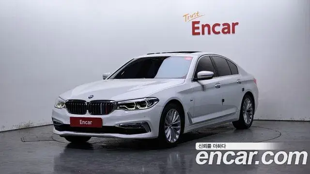 BMW 5 Series 2018 — Фото 1/20