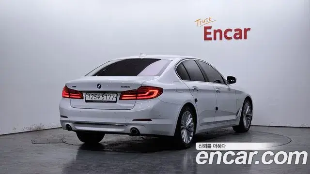 BMW 5 Series 2018 — Фото 2/20