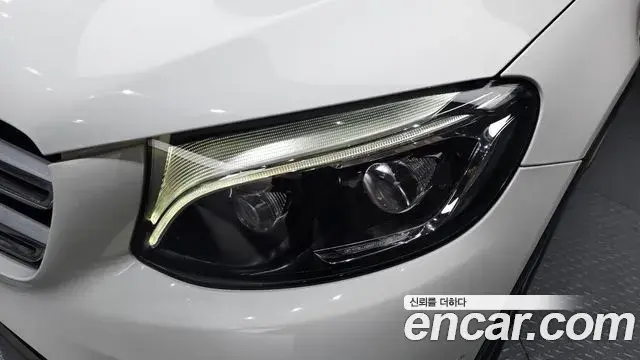 Mercedes-Benz GLC-Class 2018 — ფოტო 20/30