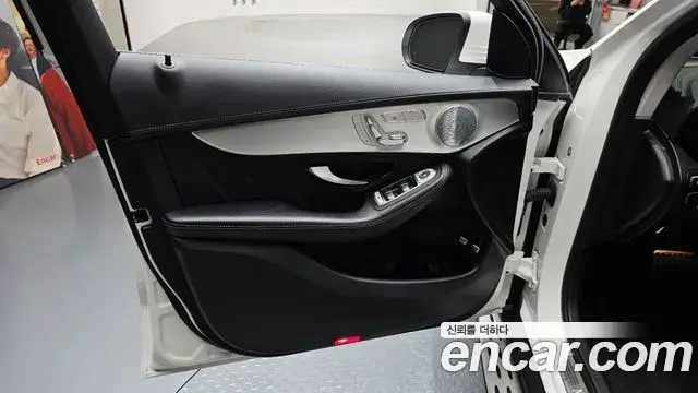 Mercedes-Benz GLC-Class 2018 — ფოტო 29/30