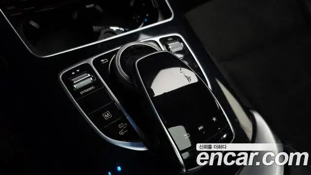 Mercedes-Benz GLC-Class 2018 — ფოტო 28/30