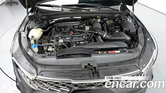 Kia K5 2020 — ფოტო 14/30