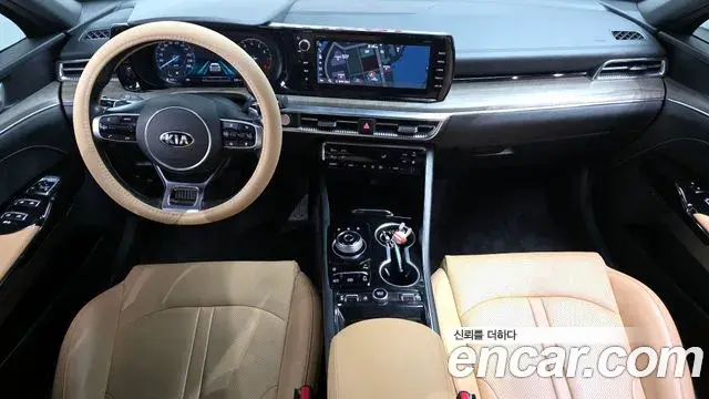 Kia K5 2020 — ფოტო 25/30