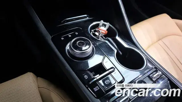 Kia K5 2020 — ფოტო 20/30