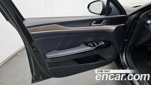 Kia K5 2020 — Şəkil 16/31
