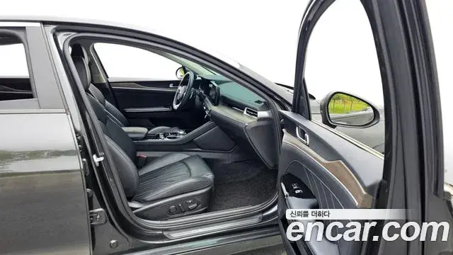 Kia K5 2020 — Şəkil 18/31