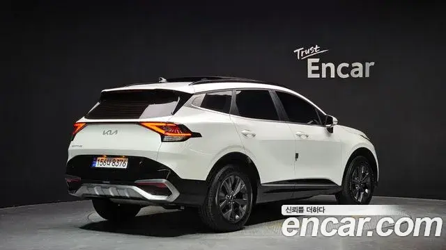 Kia Sportage 2022 — Фото 2/20