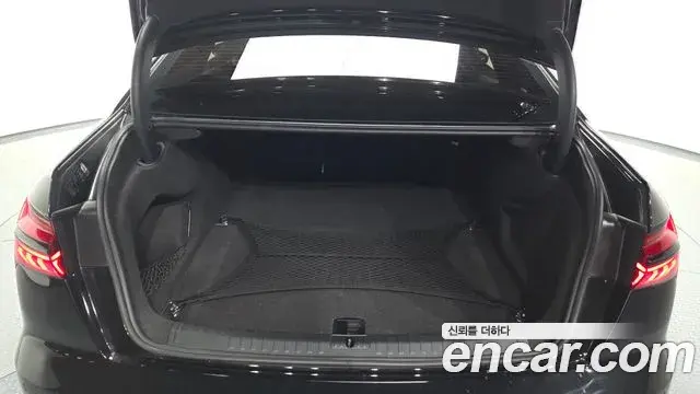 Audi A6 2025 — ფოტო 20/31