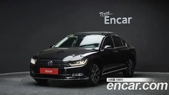 Volkswagen Passat GT 2018 — Şəkil 16/30