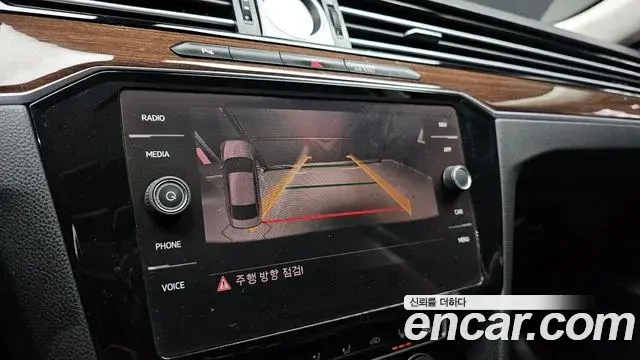 Volkswagen Passat GT 2018 — Şəkil 30/30
