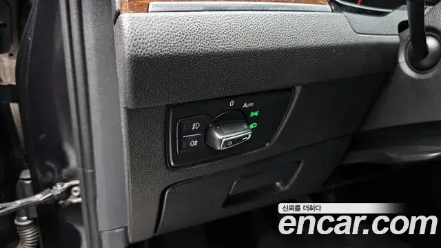 Volkswagen Passat GT 2018 — Şəkil 9/30