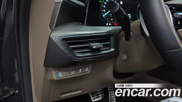 Kia K8 2023 — Şəkil 24/37