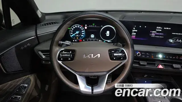 Kia K8 2023 — Şəkil 31/37