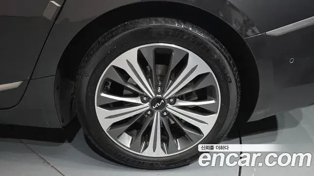 Kia K8 2023 — Şəkil 15/37