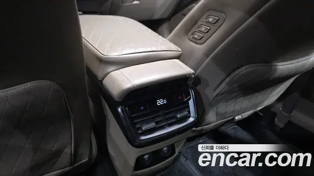 Kia K8 2023 — Şəkil 26/37