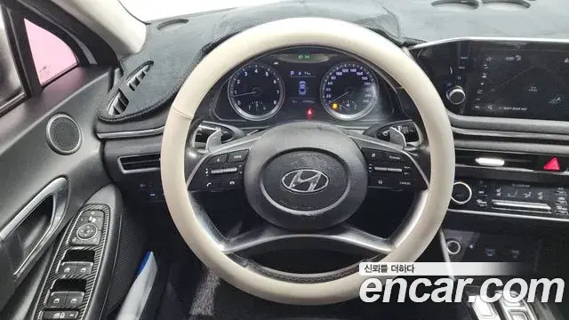 Hyundai Sonata 2020 — Фото 13/20