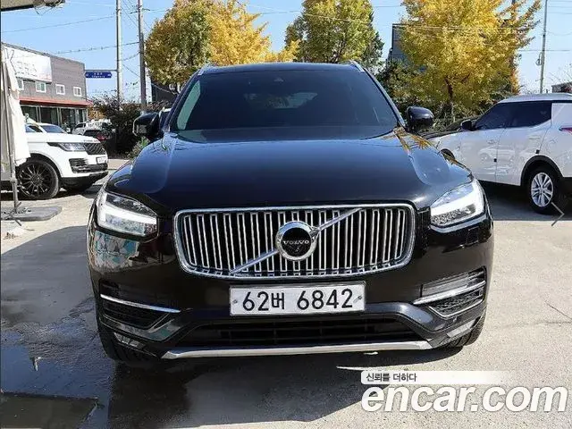 Volvo XC90 2018 — Photo 6/20