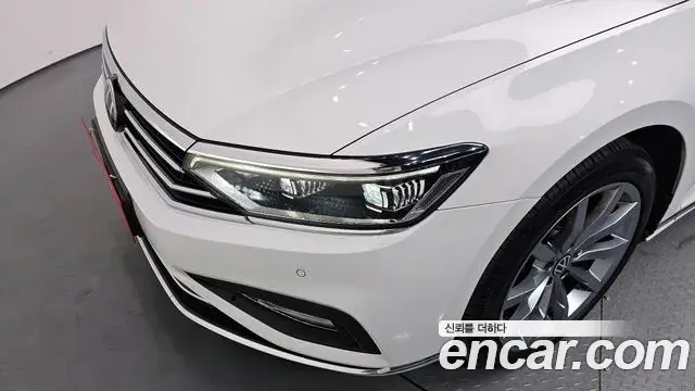 Volkswagen Passat GT 2022 — Şəkil 5/33