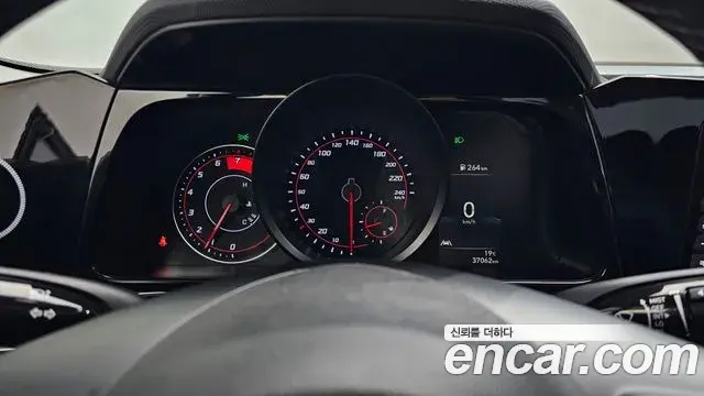 Hyundai The New Avante Hybrid 2021 — Photo 1/20