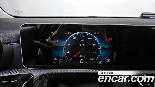 Mercedes-Benz A-Class 2019 — Şəkil 8/32