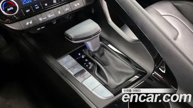 Hyundai The New Avante Hybrid 2022 — Şəkil 17/20