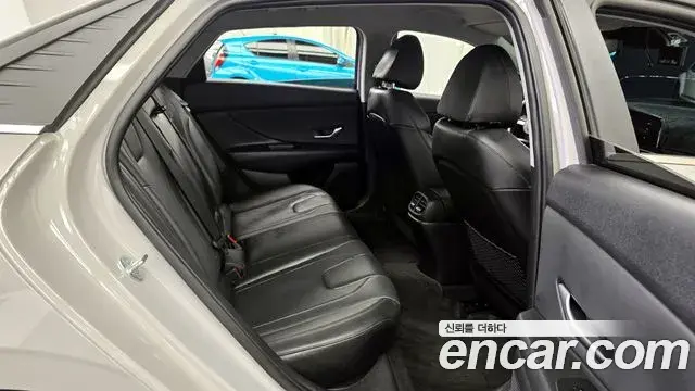 Hyundai The New Avante Hybrid 2022 — Şəkil 9/20