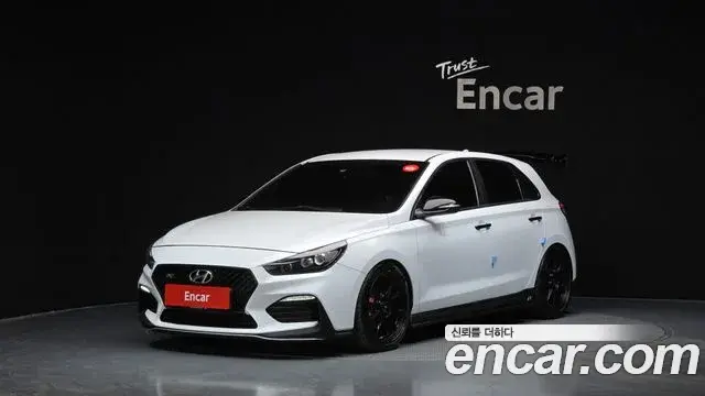 Hyundai i30 2020 — Фото 1/20