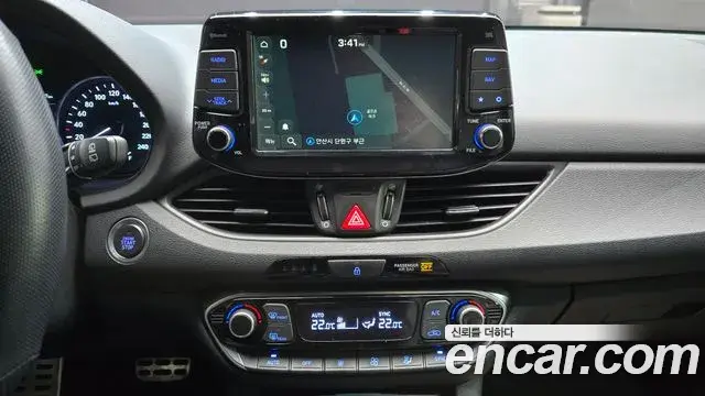 Hyundai i30 2020 — Фото 19/20