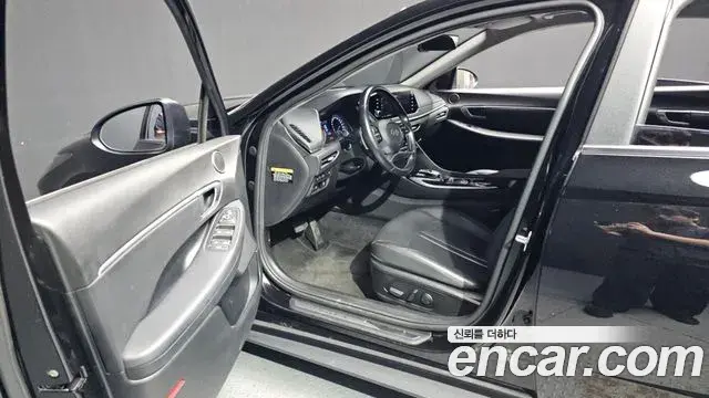 Hyundai Sonata 2020 — Фото 10/20