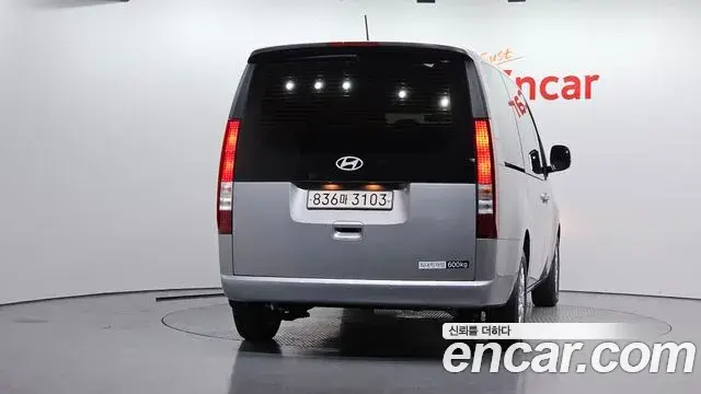 Hyundai Staria 2024 — Фото 4/20