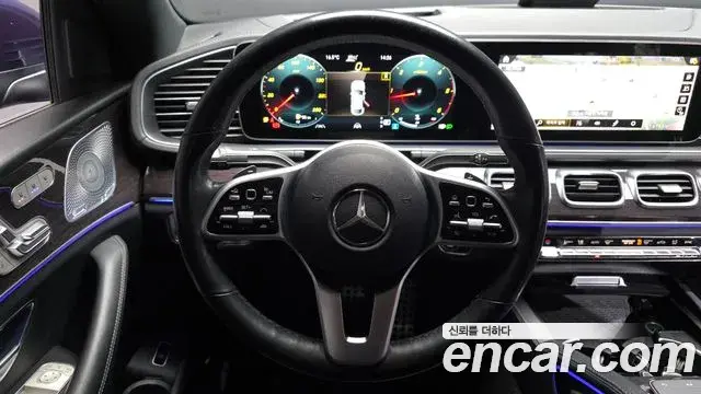 Mercedes-Benz GLE-Class 2021 — ფოტო 30/34