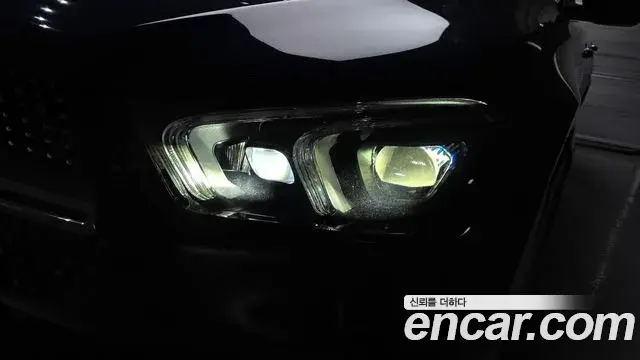 Mercedes-Benz GLE-Class 2021 — ფოტო 16/34