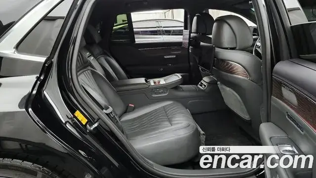 Genesis G90 2022 — Şəkil 18/40