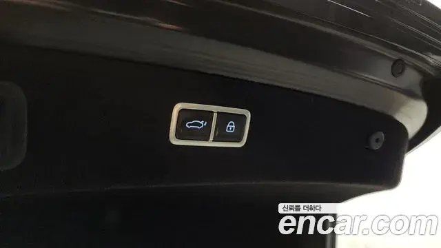 Genesis G90 2022 — Şəkil 34/40