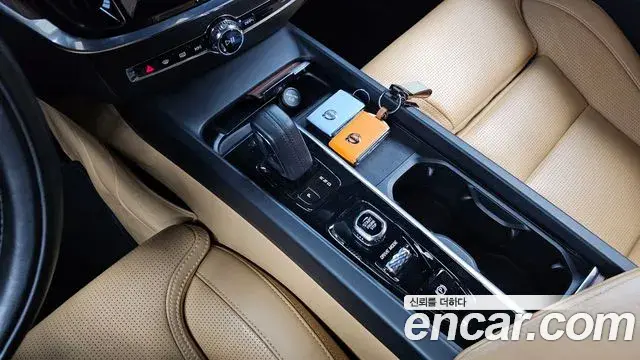 Volvo V60 Cross Country 2021 — ფოტო 9/20