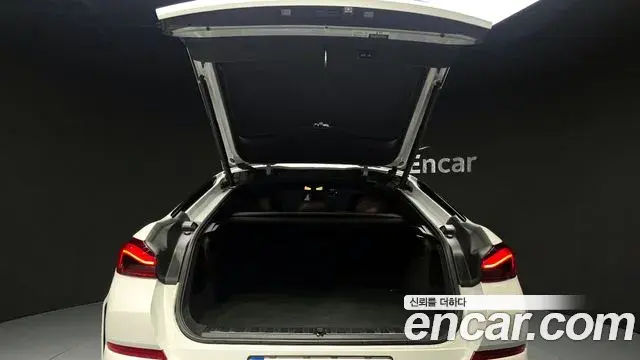 BMW X6 2022 — ფოტო 13/34